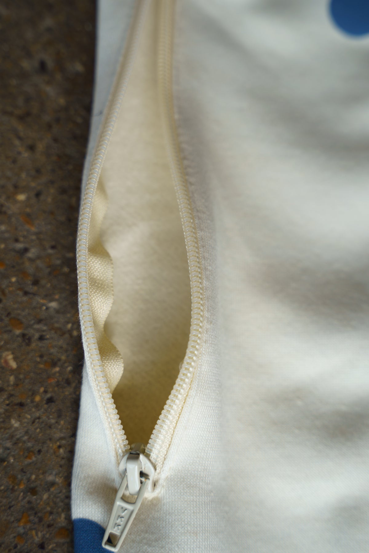 IV arm access sweatshirts for kids